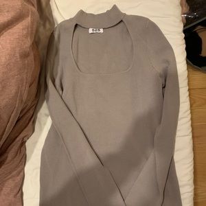 525 grey cutout top